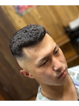 ピシャッとニ代目銀二郎 パンチパーマ