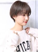 大人可愛い小顔ツヤ髪ツヤ感前下がりショートボブA8