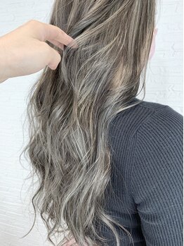 リオリス ヘア サロン(Rioris hair salon)の写真/【カット×シャンプー×コテ仕上げ¥3300～】高い技術力に定評のあり！プチプラ×高技術で理想のスタイルへ!