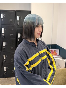 ヘアーブレイス(hair brace) ブリーチ2回水色×ルーツカラーstylist聖斗