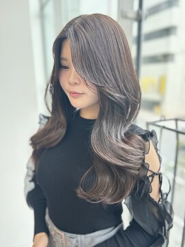 スティル カラン(STILL calin) グレージュカラー/レイヤーカット