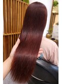 触れたくなるツヤ感♪カシスブラウンストレート