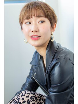 アコロン(acoron) 丸みショート×デザインカラー