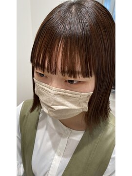 サーチ 三軒茶屋(SAATCHI) 少しモードなプツッとバング［三軒茶屋］