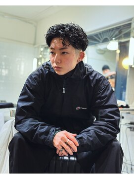 メリケンバーバーショップ フクオカ(MERICAN BARBERSHOP FUK) ハイライトマッシュパーマウルフアッシュブラック