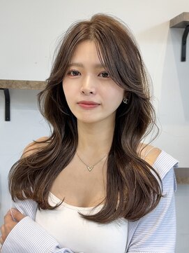 ビュー トウキョウ(VIEW TOKYO) 夏のふんわりレイヤースタイル