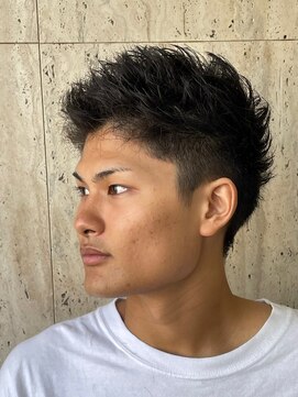 理容 鮎川 アップバング　スパイキーショートヘア