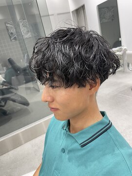 イリ(iLi) 【iLi ×HIRAI】メンズパーマ《立川美容室》