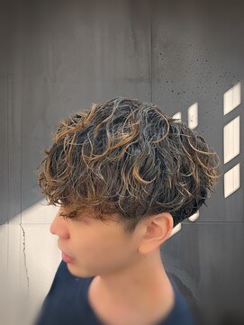 銀座マツナガ 神田店 メッシュ波巻きスパイラルツイスパメンズパーマ爽やか