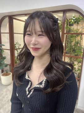 ソピ バイ インビテーション(sopi by invitation) 韓国風レイヤーカット レイヤーミディアム ラベンダーグレージュ