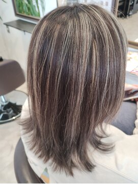 スリービープラス(3beplus) ハイライトカラー