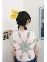 髪と自然&nbsp;ナチュラルだけど個性的◎ツイスト編み込みアレンジ