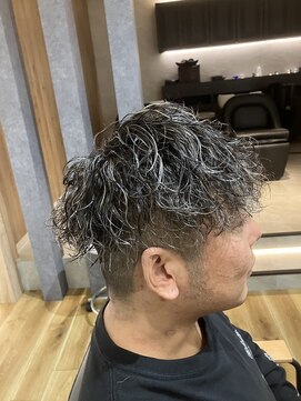 アフィネ ヘアライフデザイン(Affiner HAIR LIFE DESIGN) ツイスパホワイトメッシュ帽あり
