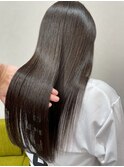 指通りなめらか◎毛先までまとまるストレートロング/髪質改善