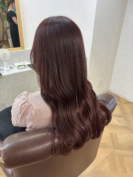 インビテーション(invitation) 毛先重ためロングとボルドーラベンダー