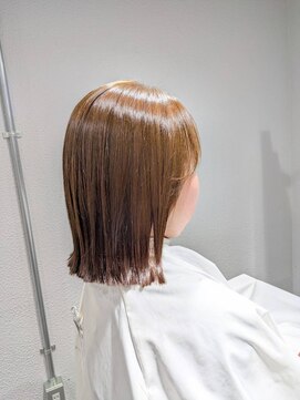 カミケンアジト(kamiken.ajito) 外ハネ切りっぱなしボブ【カミケンアジト/福島】