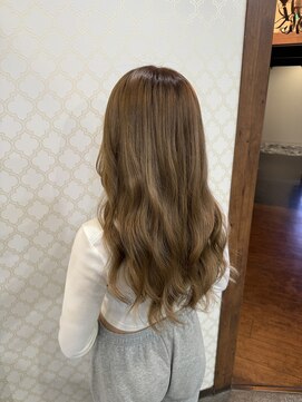 ブランシスヘアー(Bulansis Hair) シルキーベージュ×グレーインナーカラー
