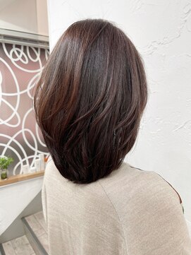 なぜ後頭部を高くさせる事で小顔効果がUPするの？？