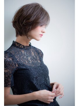 トリコ トウキョウ アヴェダ 表参道店(tricot TOKYO AVEDA) [表参道] 大人女性の洗練ショートスタイル