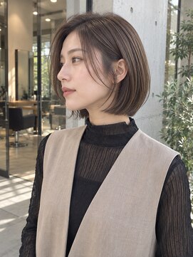 カリネバイフィエル(CALINER by Fier) 横顔がきれいな丸みレイヤーボブ