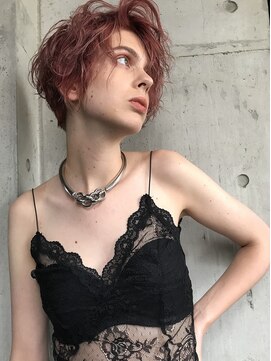 ミンクス 原宿店(MINX) くすみカラーでエッジのあるハンサムショートスタイル