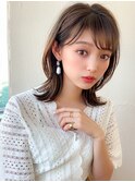 くびれヘア 斜めバング グレージュカラー シルキーベージュ