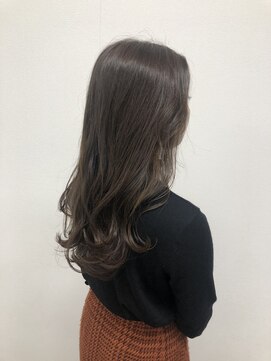 シェノン 梅田(CHAINON) アッシュベージュ×ヨシンモリ×イヤリングカラー