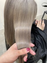 デザインカラーやハイトーンにさらなる艶とまとまりを...☆業界最高峰の髪質改善で理想の髪質を作ります。