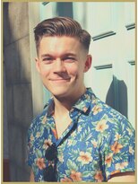 ジジバイワースホワイル(jiji by WORTH WHILE)&nbsp;スキンフェードツイストスパイラルセンターパートサイドパート