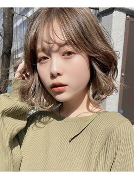 ティア(Tia.) (ボブヘア/グレージュ/髪質改善トリートメント/縮毛矯正)