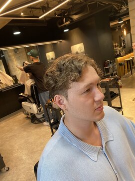 フランクスバーバー アンド ビアークラブ(FRANK'S BARBER and BEER CLUB) マレットスタイル