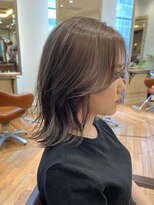 ビュートリアム265(BEAUTRIUM 265)&nbsp;シアーグレージュ 寒色カラー くびれボブミディアムレイヤーボブ