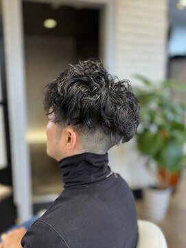 シュヴー 築地(CHEVEUX) ツーブロックスパイラルパーマ