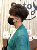 くせ毛ショート×パーマ風×ハイライト