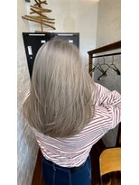 ボタニカル(BOTANICAL) 大人可愛いブロンドアッシュ束感ロング美シルエット