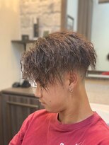 ミリオンバックス 神田店(Million Bucks)&nbsp;スパイキーショート/スペインカール<理容室>[メンズ/床屋/神田]