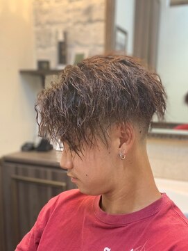 ミリオンバックス 神田店(Million Bucks) スパイキーショート/スペインカール<理容室>[メンズ/床屋/神田]