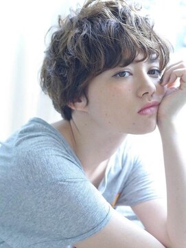 コンティロミー(CONTI ROMMY.) 無造作パーマの小顔フェザーショート/髪質改善/20代~50代