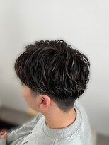 ジャミン 長嶺店(Jammin.)&nbsp;刈り上げセンターパートメッシュ×フェザーパーマ