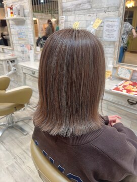 脱白髪染め！オシャレなハイライトカラー　八戸