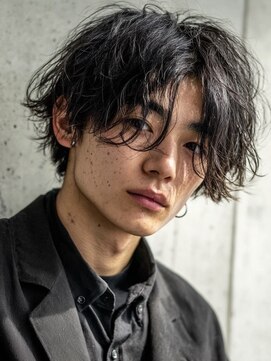 クワトロレオーネ 大阪梅田茶屋町(QUATTRO LEONE) センターパート ラフパーマ