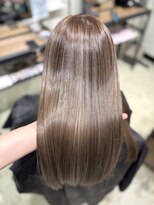 エスト 小倉(est)&nbsp;ベージュハイライト/ブリーチ/ロング/髪質改善トリートメント