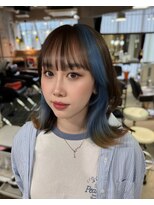 モモ(momo) ハイトーンインナーカラーイヤリングカラーボブバングカラー前髪