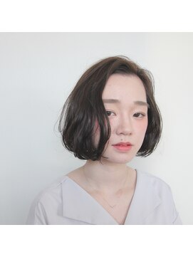 ナタリー(Natalie) 前髪長めアンニュイボブ