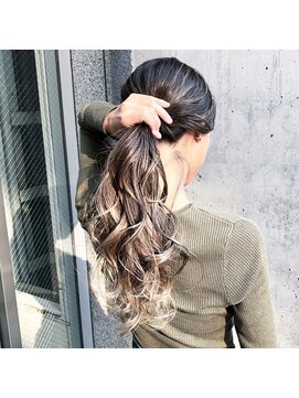 ループ(LOOP) 外国人風グラデーションカラー