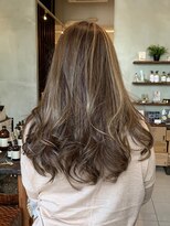 タカハシ ヘア アンド スパ(TAKAHASHI HAIR&SPA)&nbsp;ハイライト＋ローライトの３Dカラー