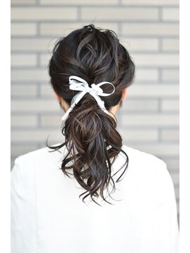 エンドレスウィズユー(ENDLESS WITH YOU) 結婚式お呼ばれポニーテール