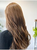 くすみアッシュブラウンロングヘアハイライトハイトーン