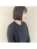 暗髪ボブスタイル
