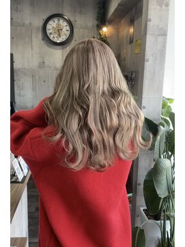 ヴェロニカ(Veronica) ミルクティーグレージュ